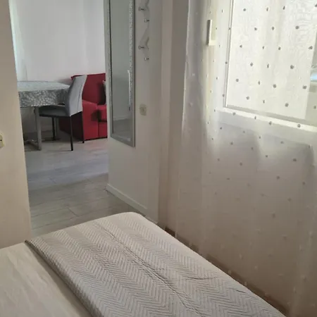 Apartment Near The Pula