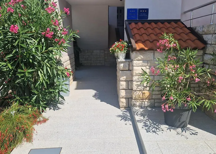 Apartment Near The Pula