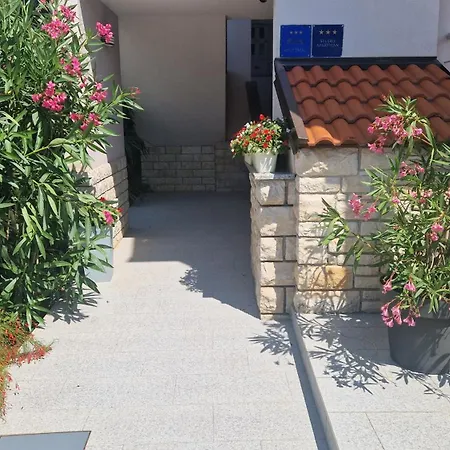 Apartment Near The Pula